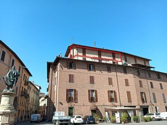 Appartamento in vendita a Foligno - Foligno, Centro Storico, Via Garibaldi