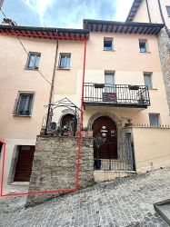 Appartamento in vendita a Sellano - Sellano, Centro Storico, Via Cavour