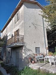 Appartamento in vendita a Valtopina - Valtopina, Località Pasano