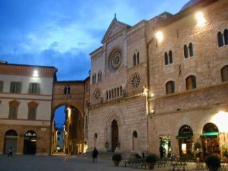 locale in a Foligno, centro storico