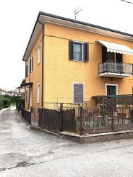 appartamento in a Folignao, Zona Prato Smeraldo, Via Subasio