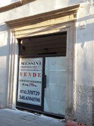 locale in a Foligno, centro storico, via Mazzini