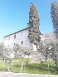 abitazione-indipendente in vendita a Foligno, Loc. Scandolaro