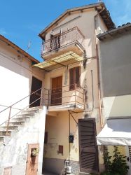 appartamento in vendita a Foligno, loc. Maceratola, Via Monte Fumaiolo