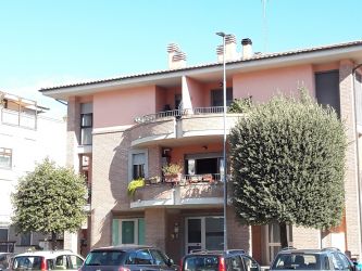 appartamento in vendita a Foligno, zona Ospedale Nuovo, Via Monte Acuto