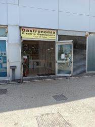 locale in vendita a Foligno, località Paciana, Largo Filippo Neri