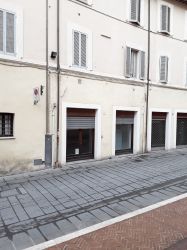 locale in vendita a Foligno, centro storico, Largo Frezzi - AUDITORIUM -