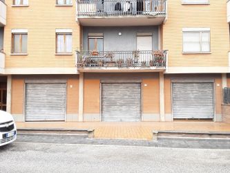 locale in vendita a Foligno,Zona Viale Firenze, Via Scaramucci / Via De Doninicis